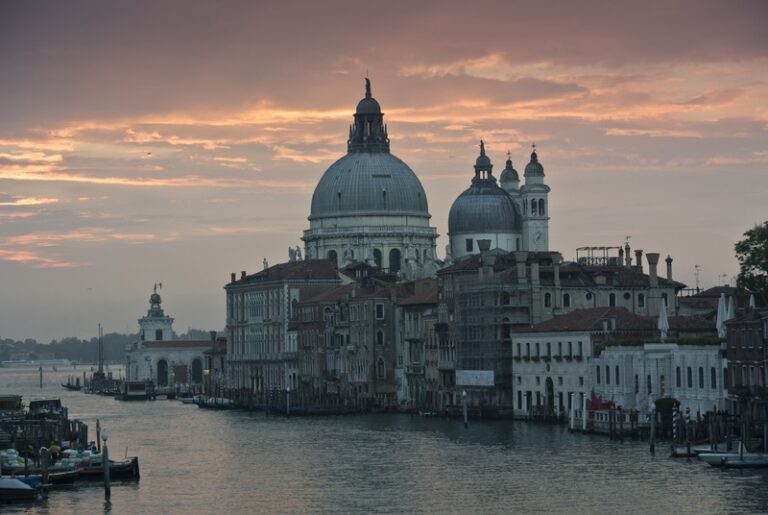 Canales de Venecia y el Río Brenta
