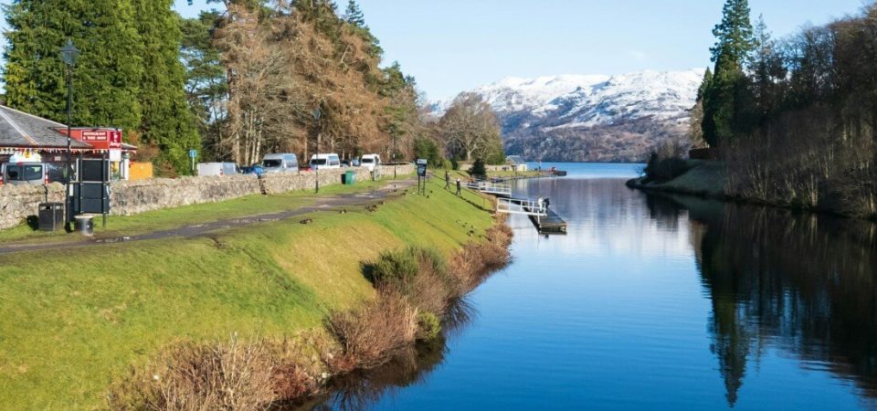 Canal de Caledonia en Escocia